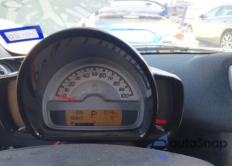 2014 Smart Fortwo Passion z USA, uszkodzony, nr VIN WMEEJ3BA8EK756795